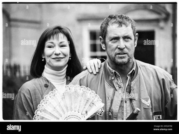 John Nettles Actor Bio, Age, Wife, Asthma, Net Worth, Midsomer Murders and Height
